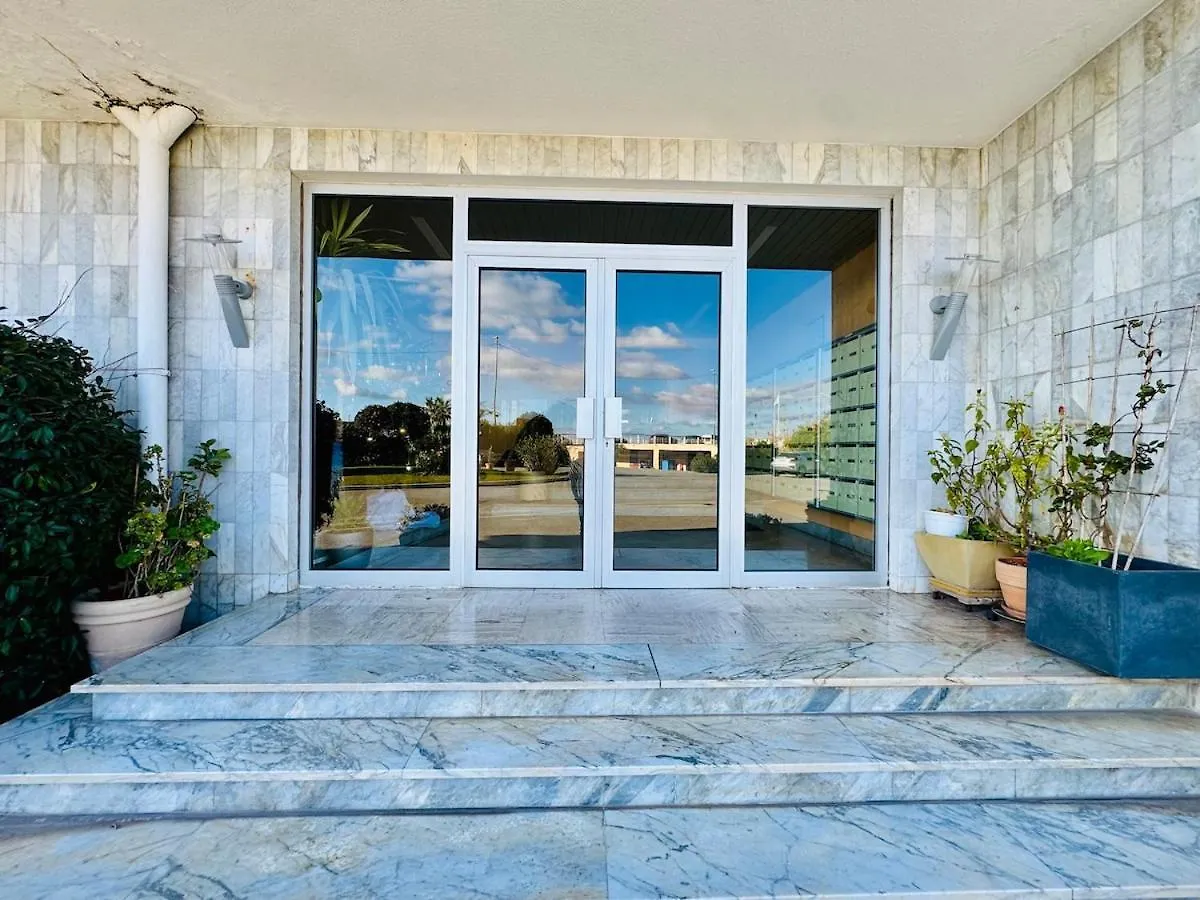 Beautiful Cannes Beachfront Apartment 4 Pers